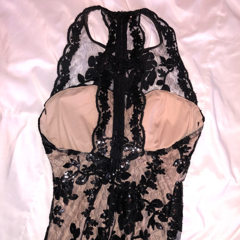 Lace Form-fitting Prom Dress - Picture 4 of 7